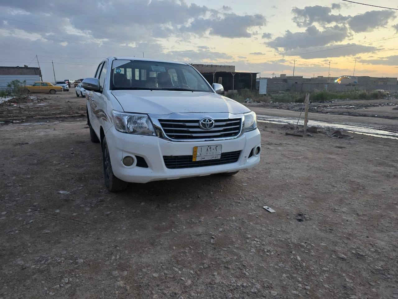 تويوتا فلاونزه 2013كير عادي رقم ذي قار تحويل مباشر مكفول من الضربه القويه والكلبه والكصه والصبغ  والعيب الشرعي جاهزه مكينه كير تبريد حداده تخم تاير سياره نضيفه مال جناي السعر 147بيه مجال بسيط مكاني ناصرية سوق الشيوخ ***********
