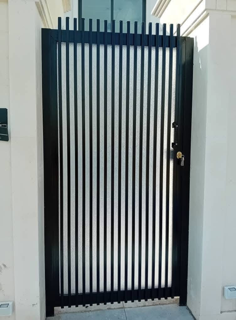 لكافة انواع القمريات  و الكتايب 
و ابواب ومحجلات
وقرميط و ديكورات و مخزنات و كرفانات 
وكافه شغل حدادة 
في كافة مجمعات اربيل 
للمزيد من معلومات اتوصلو ع ارقام التالي 
*********** واتساب
