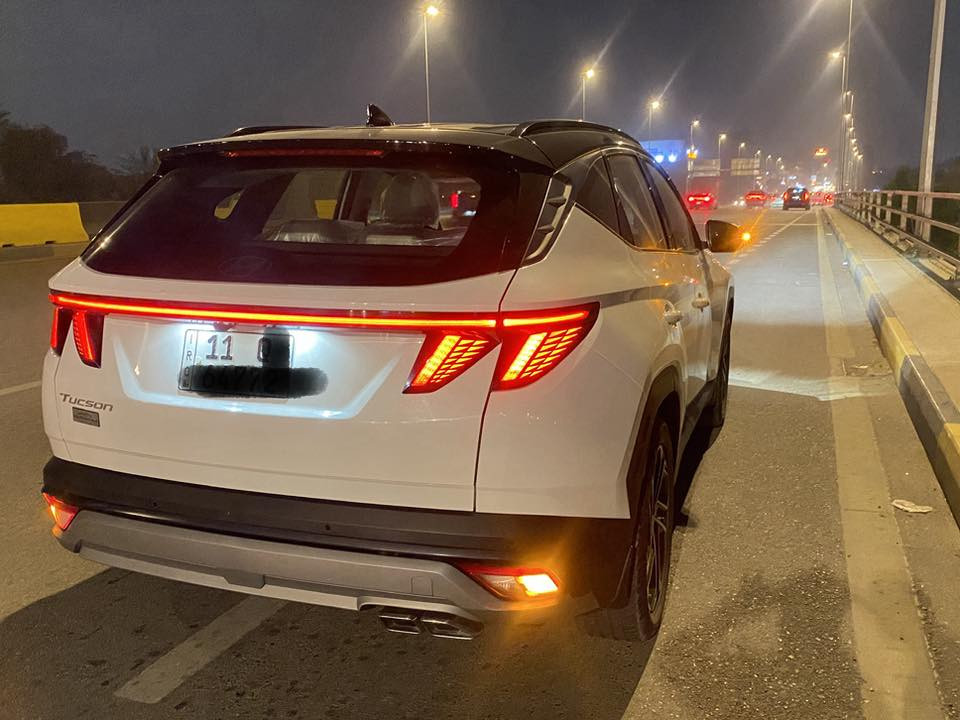 توسان موديل 2025 خليجي حره
المشي 25الف بعده جديده الشكل الحديث تو كلر
محرك 2000 دوش
اربع وضعيات قيادة
اللون ابيض + قماره اسود ابلاد مو تغليف 
اضائه LED بالكامل
فول تحكم ستيرن
الدشبول امطعم المنيوم
شاشه متصله+تدعم كار بلاي+اندرويد 
جنطه كهرباء
تشغيل عن بعد
تحكم استيرن جهتين
دخول ذكي
مثبت سرعة
قطعتين تبريد
بصمه تشغيل
حساسات ضغط الإطارات 
شاحن وايرليس
كشنات كهرباء
اريل نفگيشن
حجم الاطار 19
داخل ابيض مخمل
هاند بريك كهرباء
مانع منحدرات
اوتو هولد
مانع تزحلق
مري شفط وتفتح عند الاقتراب+
المري بلون الاسود+اشاير
اضائه ابواب الترحيب
بردات خلفيه
تشغيل انارة عند الدوران
حساسات اماميه + خلفيه
السياره بيه بارد بل جنطه والجاملغ الخلفي من صفحه الصدر شي كلش بصيط البارد بدون صبغ تكحيل فقط مال رجعه بك 
مكان السياره بغداد / 

رقم صاحب سيارة ***********
.:: السعر 243بيه مجال::.
