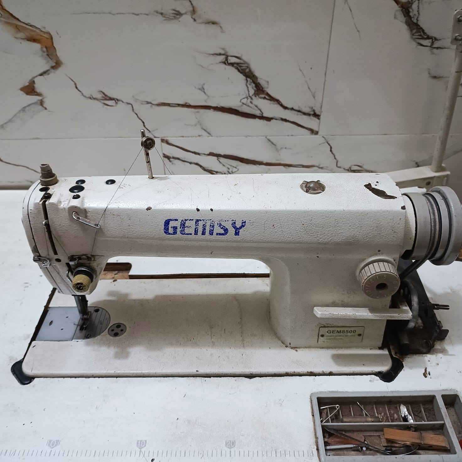 البييع سعر 200بيه مجال ***********
