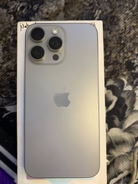 ايفون ١٥ برو ماكس • ٢٥٦ • بطارية ١٠٠