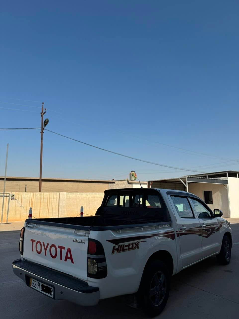 ToYoTa HILUX 2014 شەریکە جیهان گێر تۆماتیک
سەیارەکە ٢ جێ تحدیلە بێ سبوغە گێر و مەکینەی بە شەرتە مەکینەی نەکراوەتەوە بە شەرت 
٢٢٣ هەزار رۆشتووە
سەنەوی و ژینگە و رێگا و بانی هەموو شتەکی نوێیە بە شەرت تحویل و غەرامەش بە شەرت
گێر تۆماتیکە 
سحری ٢٠٥ وەرەقە و مەجال
***********
*********** أربيل, العراق
