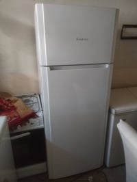 ثلاجه كلش نضيفه بعدها صفر بلادي للبيع 07824956918 07705026555