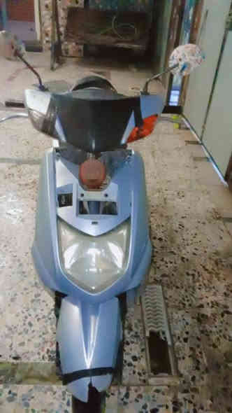 سلام عليكم عارض دراجه سكنس نيفيا مكينه حلوه دراجه سلف وهندر نقره دراجه كهربائيات كلهاغ شلعه معدل سعر الدراجه 400 وبيها مجال رقم الهاتف للتواصل ***********
