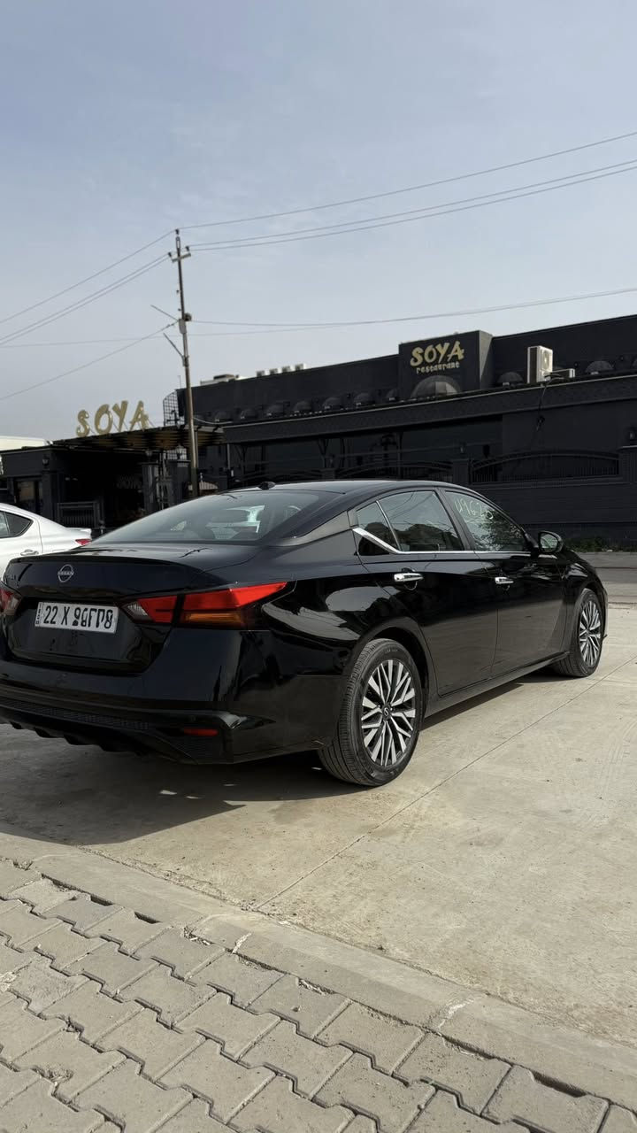 نيسان التيما sv 2025 
 مواصفات sv المعروفة 
تشغيل عن بعد 
رادار امامي وجانبي وخلفي 
شاشة اندرويد اوتو + كار بلي
دخول جديد ورقم جديد اربيل سنوية لحد 2031 
السيارة بدون صبغ باب السائق مبدل بلادي 
صور الضرر موضحة بالمنشور 
عنوانها كركوك 
سعر 177 بيها مجال بسيط 
*********** واتس او اتصال
