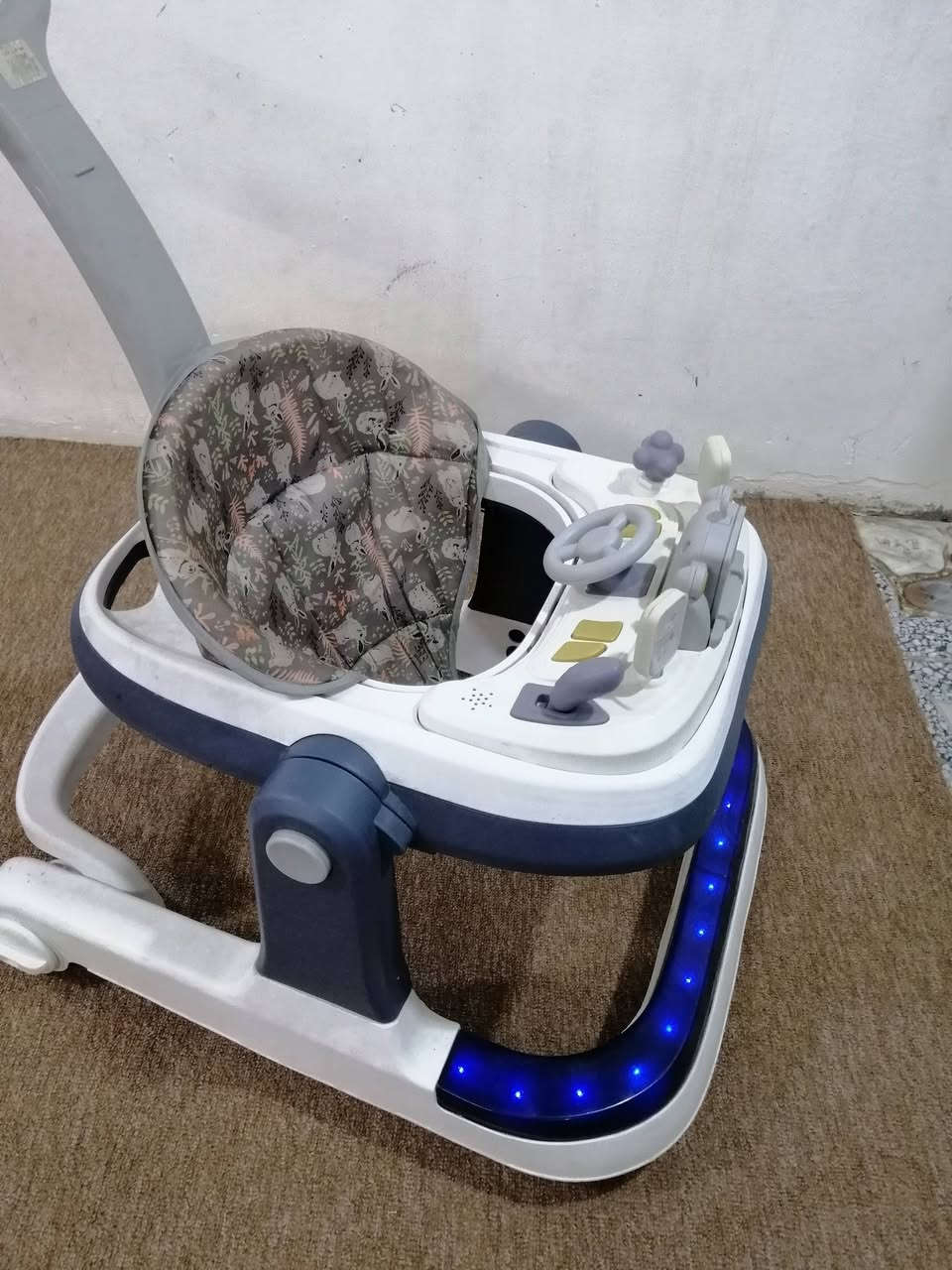 حجله اصليه البيع كلش جديده مع نشره موسيقى سعر ٣٥ مكان حي الأصدقاء


**إذا كنت صاحب هذا الإعلان وتريد حذفه لأي سبب، رجاءا أرسل رسالة إلى الدعم الفني**