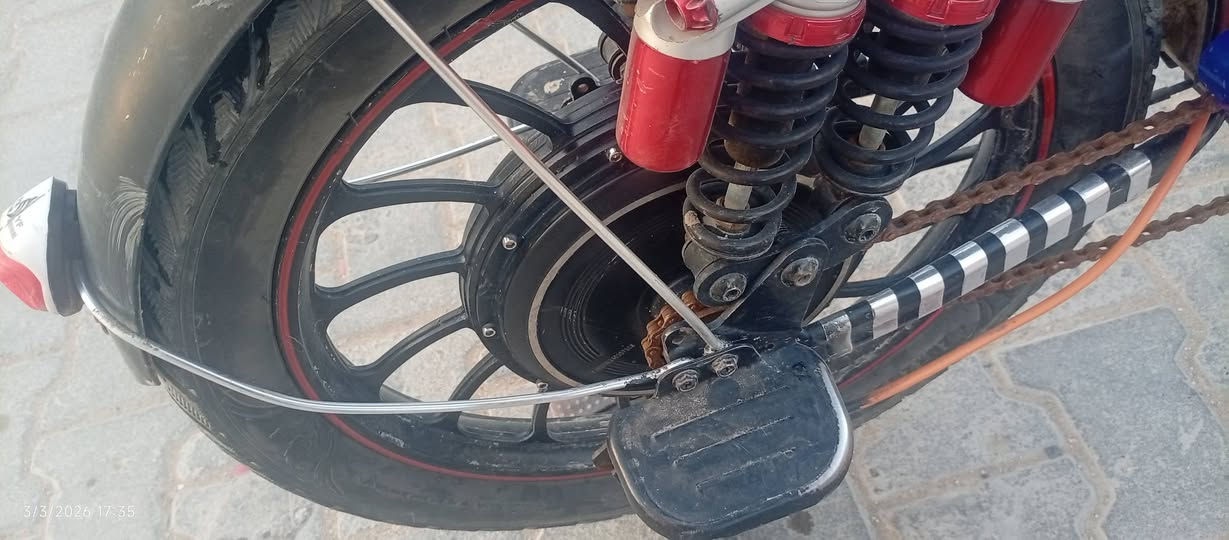 دراجه شحن RAYAN✨
1- نضام بلاتوث 🔥🔊📱

2-لايات عالي وناصي+اشاير يمنه يسره قويات 💡

3-سرعه وهمي 99 سرعه حقيقي 45-50 👀

4-تشيل وزن حته 150👌

5-نضافه كبالك+بدون غسل ولا مسح ولا ابد ☘️

6-ملف 1400 🏍 

7- بطاريات 4 (دبل)  🔋🔋🔋🔋

8- شاشاه تحدد عطلات 🫴

9- بايدان شغال + سله + جامات +كهربائيات كاماله 

10- الدراجه تشتغل بصمه وسويج 😏❤️‍🔥

11-الدراجه بيها بس الدرع مكسور وتبديله رخيص......

12- مبدل عقل مال  R8 🔥🧿 

13- السعر 250 وبي مجال بسيط للطيبين 🫶

14- مكاني نجف حي مسيان 🌍

15- رقم ***********📞 بي وتساب 📱👍🏻
