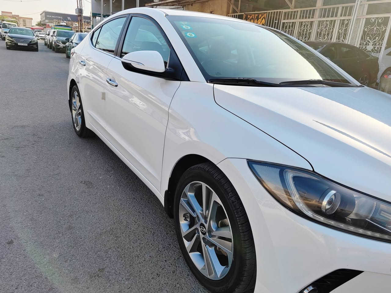 السلام عليكم للبيع النترا مواصفات VIP  موديل ٢٠١٧ ما اريد اكتب جريده مواصفات لان مواصفاتها معروفه  ماشيه ٦٠ الف حقيقي كفاله عامه عدا مكان BDR كد شبر رقم بغداد انكليزي والسنويه باسمي والسياره جديده بمعنى الكلمه وبالعافيه على اللي تكون من نصيبه السعر ١٦٥  رقمي ***********

