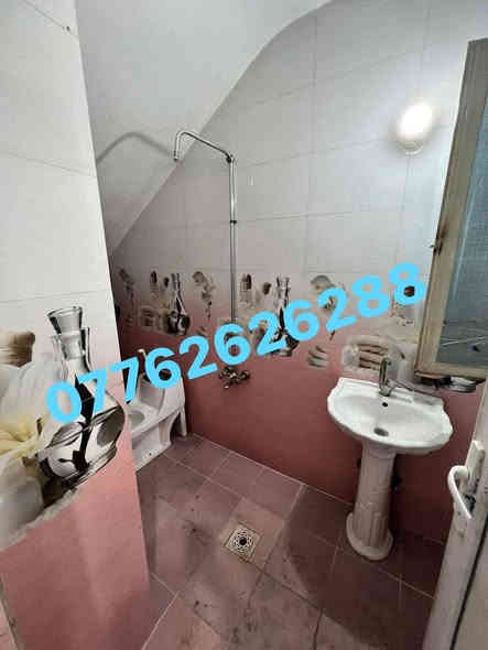 قاعه ارضيه جديده مساحتها 150 م 

تحتوي ع مكتب + خدمات +مناور عدد 2 

تصلح اي نشاط تجاري ❤️‍🔥

الأيجار 850 وبيها مجال

الموقع السيدية الضباط شارع المركز 📍
مجاور التفاح الاخضر موقع ممتاز

للاستفسار اكثر الاتصال بالرقم
***********
