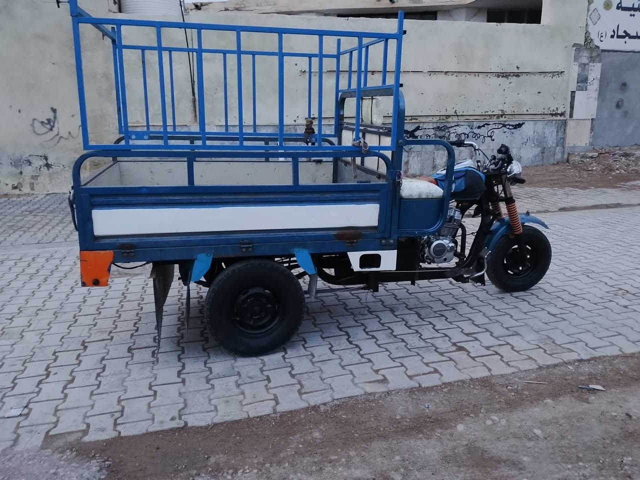 ستوته للبيع
ستوته نظيفه كلش موديلها 21 محرك جديد ما مفتوح 
اوراق أصولية المكان كوت حي الجهاد 
ملاحظه المحجر مو وياها 
للتواصل هذا رقم تلفوني ***********
