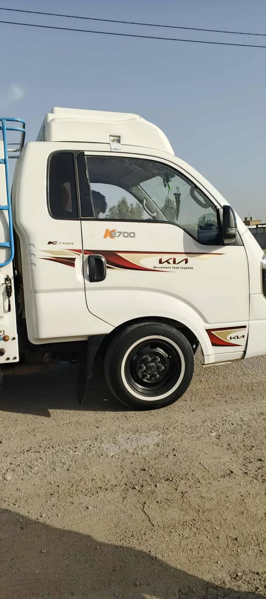 سلام عليكم كيا نثيه مديل ٢٢السياره كير ومحرك وكسن مكفولة بس بها بارد اليم الجاما مال الربع شوي الباقي كله مكفول مكاني حله السعر 140وبيها مجال الاستفسار على الرقم***********
