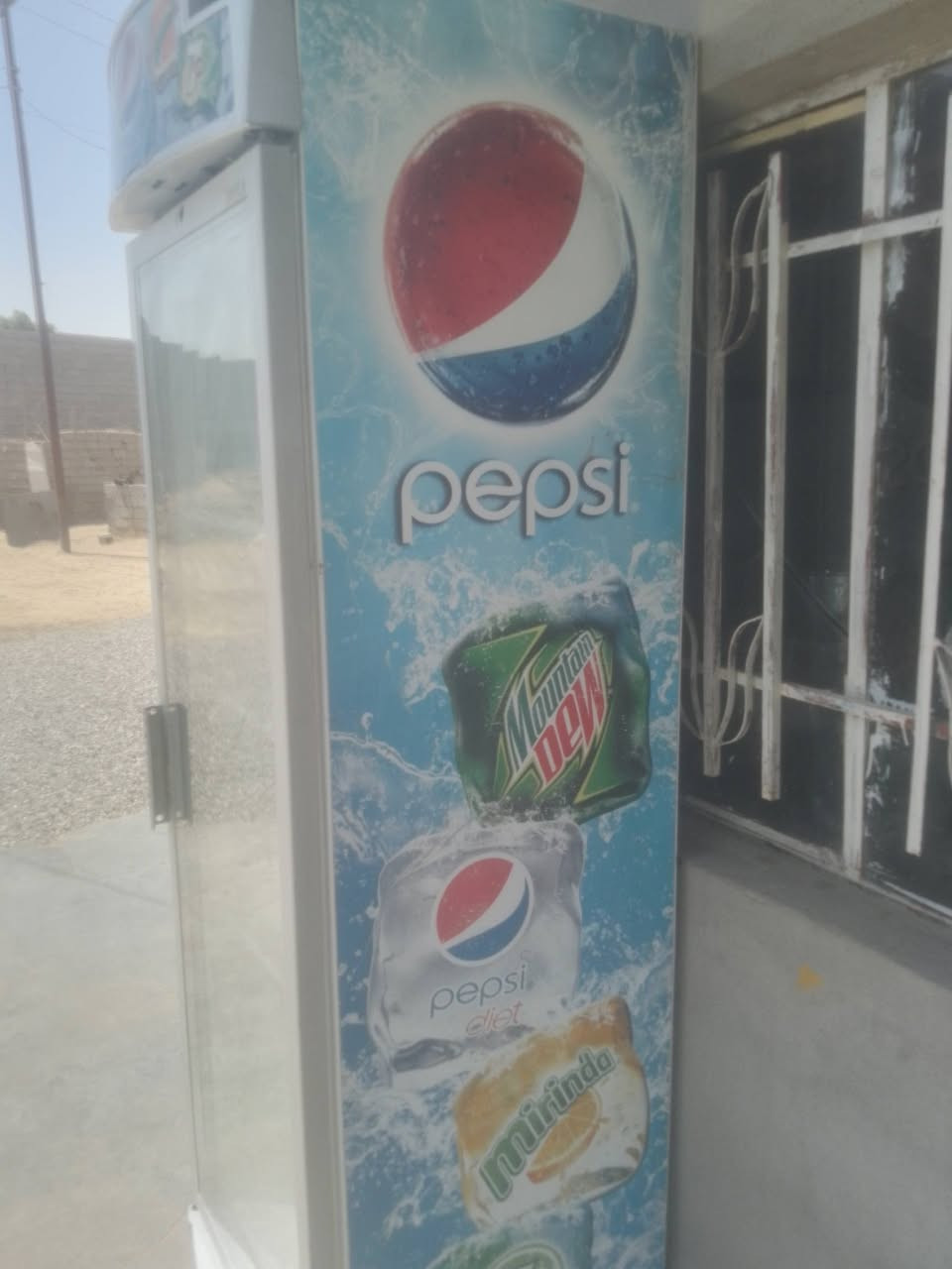 السلام عليكم عارضه للبيع السعر 250 وبيها مجال ***********
