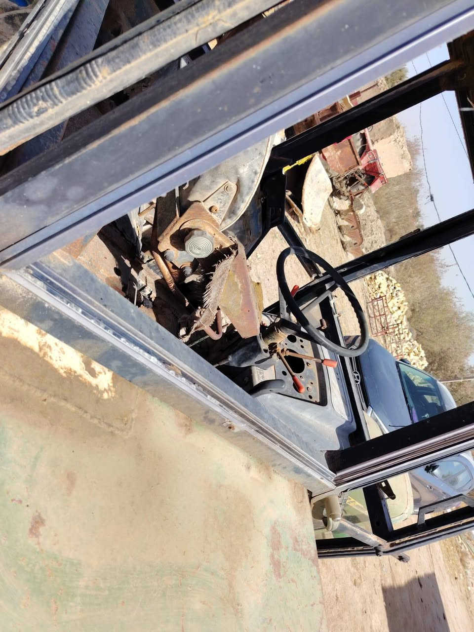 سلام عليكم جوندير مديل 93  محرك كير نضيف غراضة بلادي مال شركه شرط ما مستخدمه غير فتره وصار ضرف  عدي وتركته رقم بصره المكينه مشموسه وتوايره تعبانات ترهم مراوس بحلال شعندك راسلني  او تصل ***********
