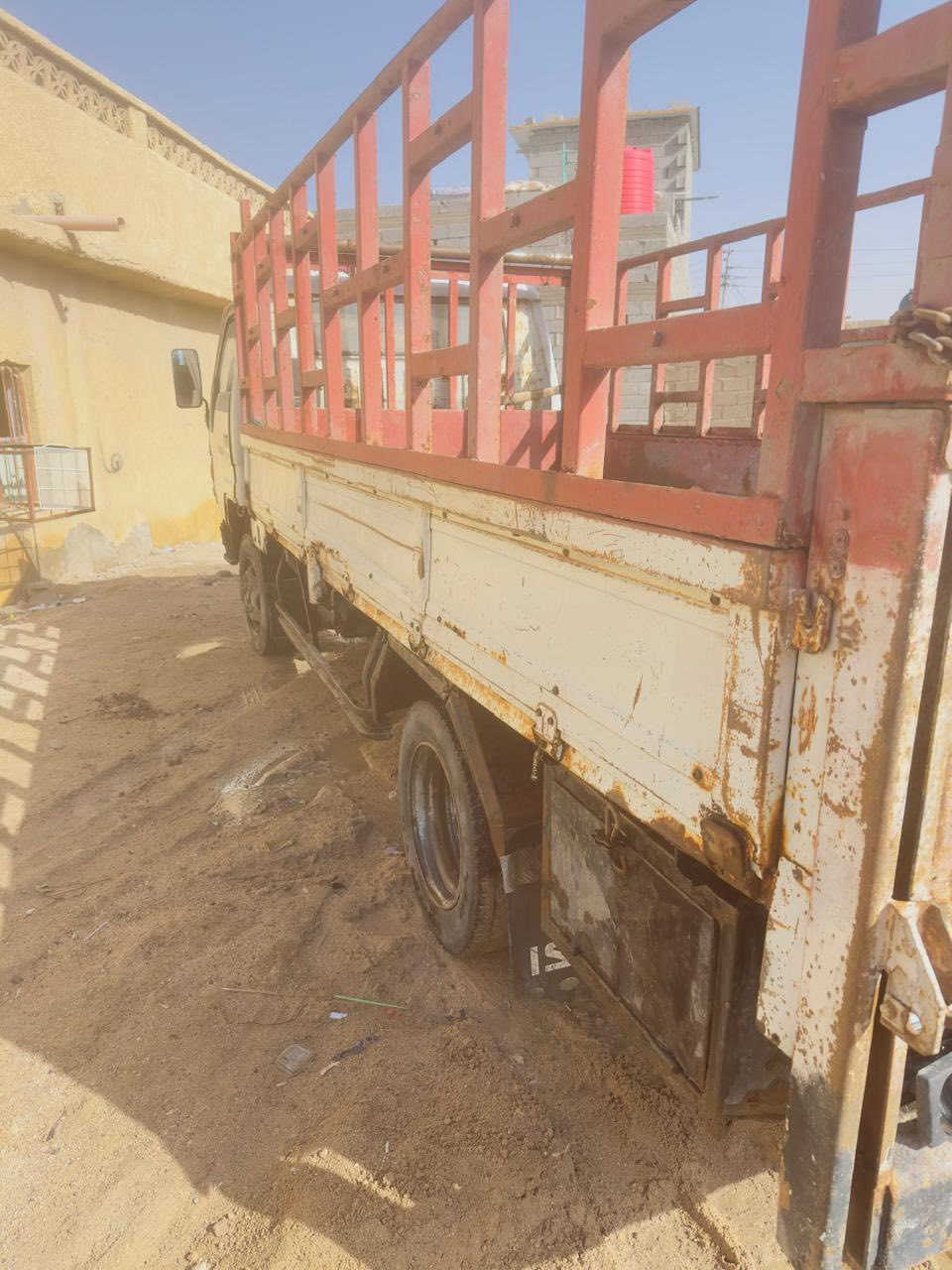 داينه البيع موديل اربعه وثمانين مكينه وكير مكفولات المكان لبصره ***********
