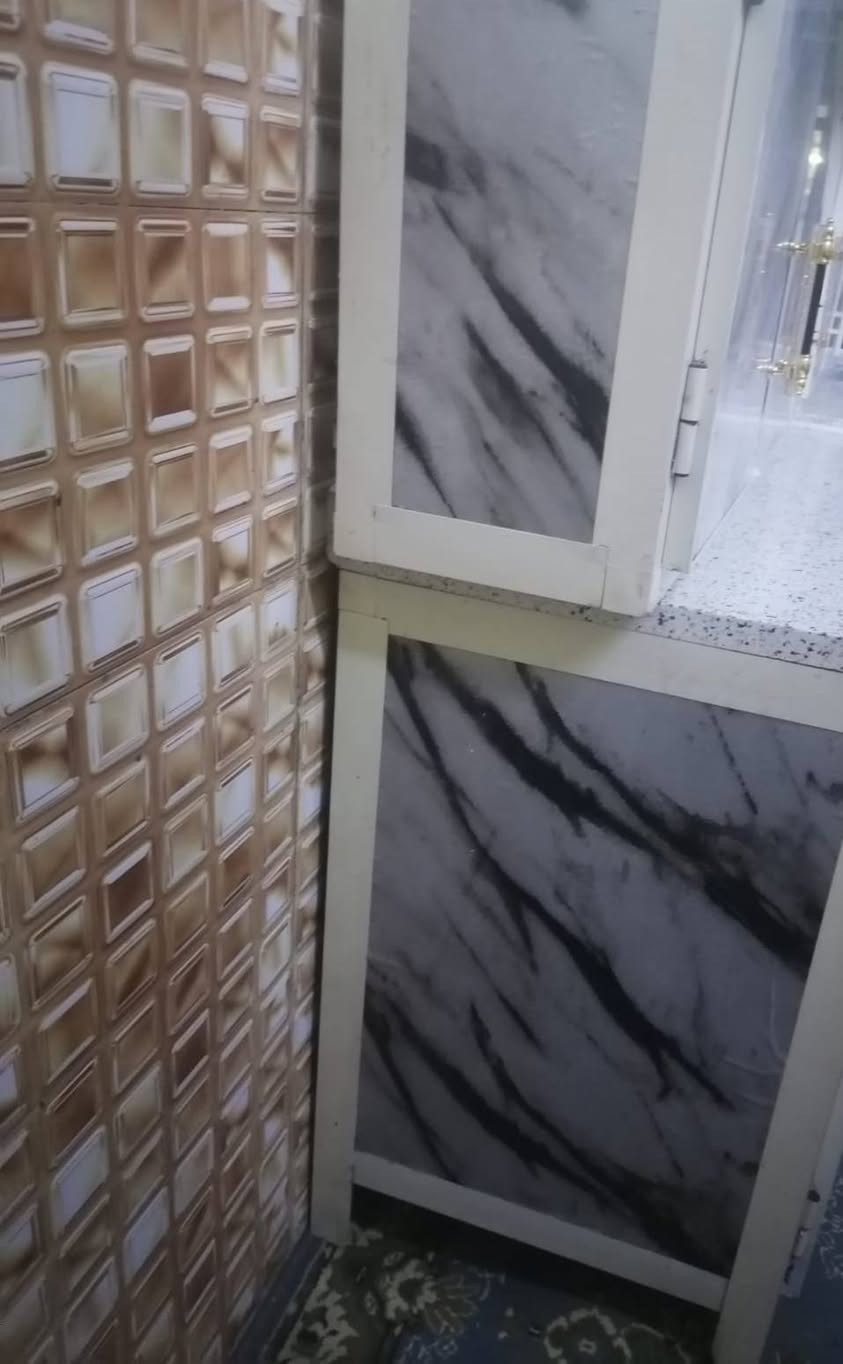 مرمر طبيعي وثكيل تفصال مو سوكي سعر ٣٠٠ ٤ قطع ***********
