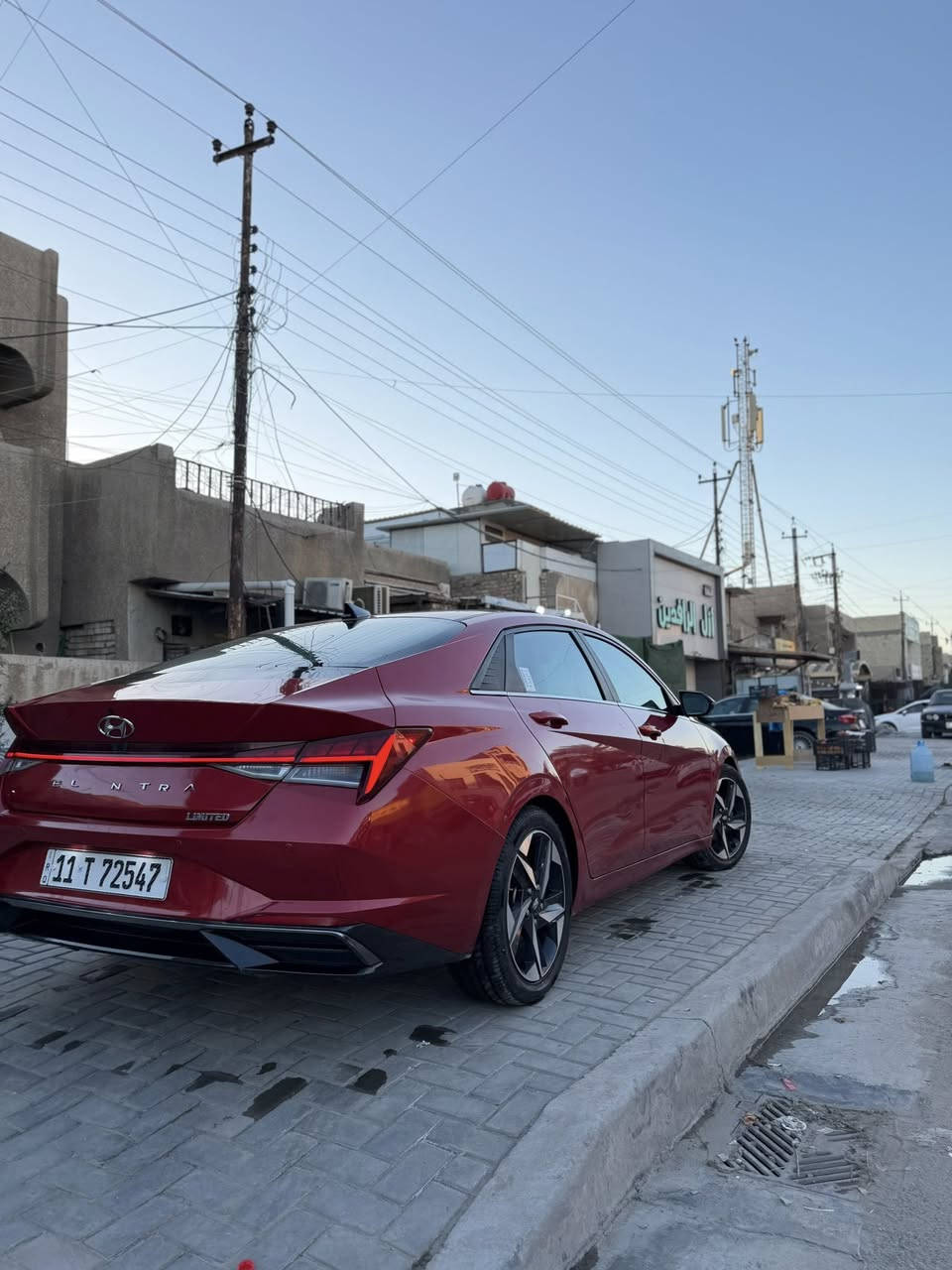 سلام عليكم النتره موديل ٢٠٢٢
حادثها كما موضح بل صوره فقط الجاملغ الخالفي 
السياره بدون اي نقص جديده ترايك وين ميعجبك 
رقم بغداد بسمي تحويل ثاني يوم السعر ١٤٨ وبيه مجال 
الاستفار الاتصال عله الرقم ***********
