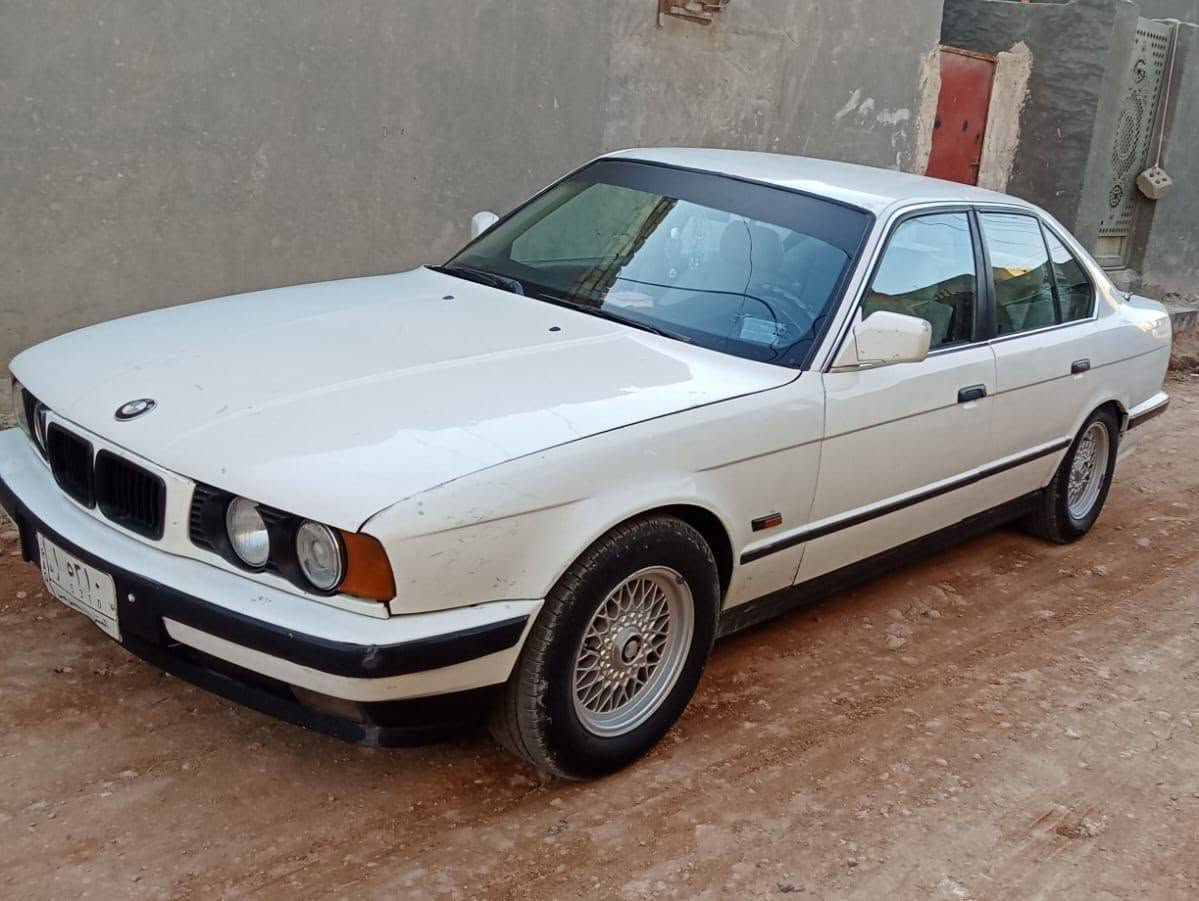 بي ام 525للبيع موديل 92محرك مسكر تبريد شغال ابيع هل موجود سعر 40 او مراوس حسب القناعه رقم الهاتف ***********
