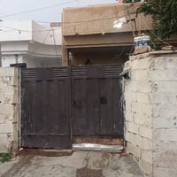 الرمادي حي المعلمين • ٣٠٠م • مؤجرة