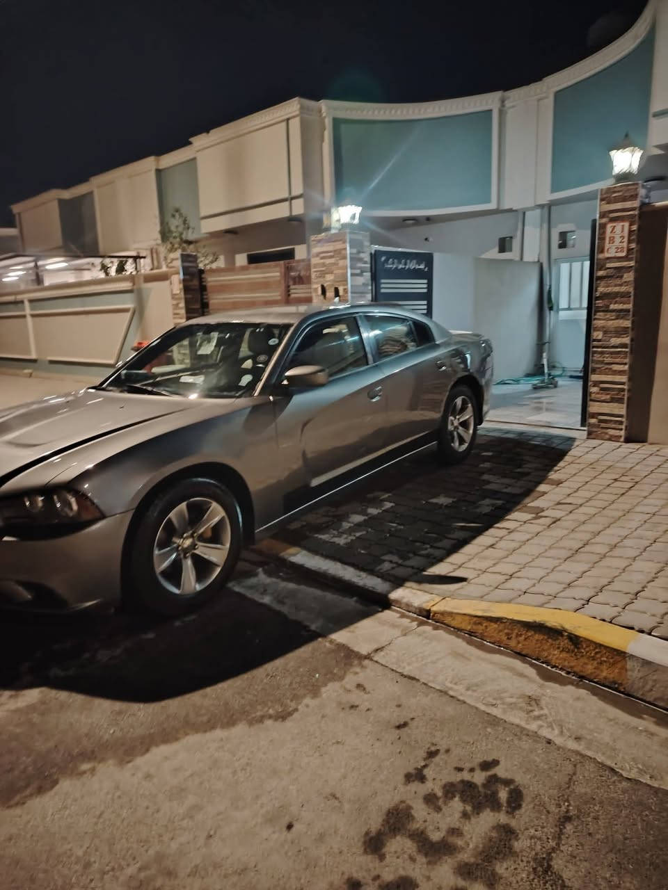 السلام عليكم
جارجر 2012 رقم بغداد
ظرر صندوك مصبوغ والبنيد هم مصبوغ
***********
مكاني تكريت
