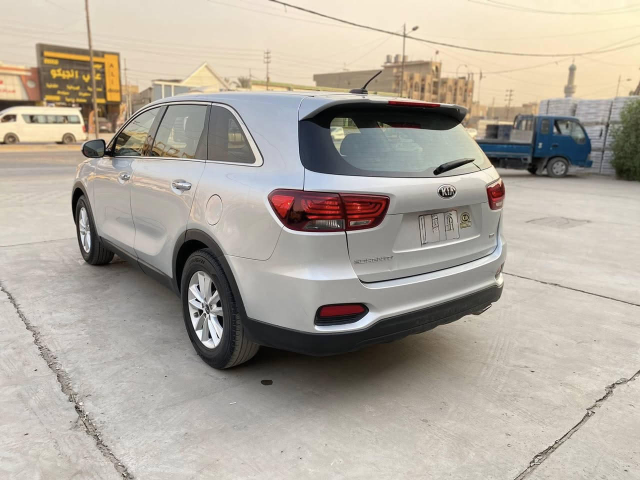 السلام عليكم  سورنتو للبيع
مديل 2019
مكينه 4 سلندر
رقم بغداد الجديد
سونارها مرفق بلمنشور وصار بيها بارد بلجنطه بعده 
ممكحل
السعر 170 وبيها مجال شي بسيط 
مكاني بغداد الجديده  ***********
