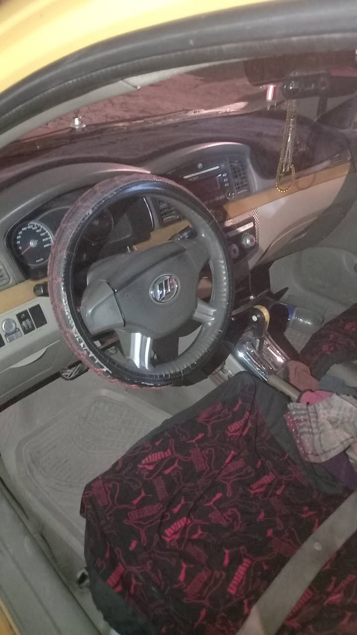 السلام عليكم سيارة ليفان ٢٠١١ كير مكينه كورلا مكفول لا تبخير ولا تنقيص سيارة جاهزة السعر خاص ***********
