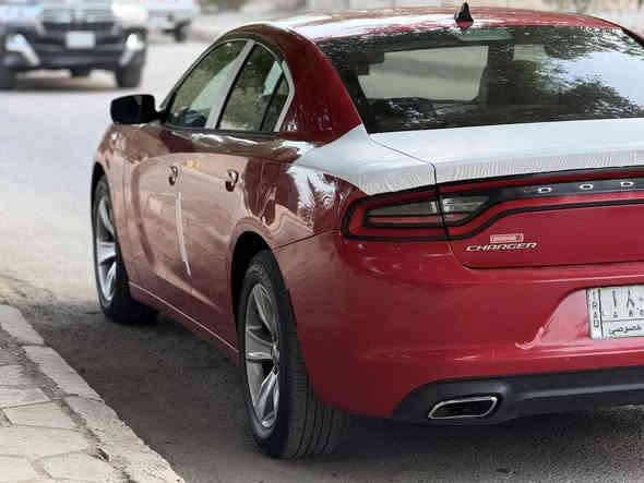 جارجر 15 مرمز 16 
حادث بس بنيد بدون دواخل 
بدون شاصي لغد 
السعر ١٥٥ بيه 
***********
