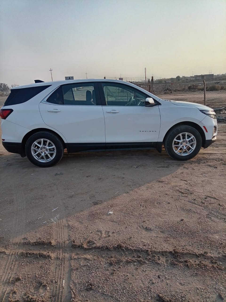 السلام عليكم..
اكونيكس وارد امريكي 
رقم ذي قار  
الموديل : 2023
المحرك : 4 سلندر 1500 تيربو 
 اللون ابيض 
عداد المسافة 34 آلاف كيلو 
المواصفات .. 
شاشة لمس بلوتوث 
 - كامرة 
- مثبت سرعة
تبريد قطعتين 
- تحكم ستيرن
كرسي السايق كهربائي
 - تشغيل بصمة
سايد بريك بصمه 
السياره جاهزه وجديده بيع او مراوس بجارجر  أو أوباما فقط
السعر 165 مكان  السياره ذي قار قضاء الشطره
للاتصال‏‪***********‬‏
