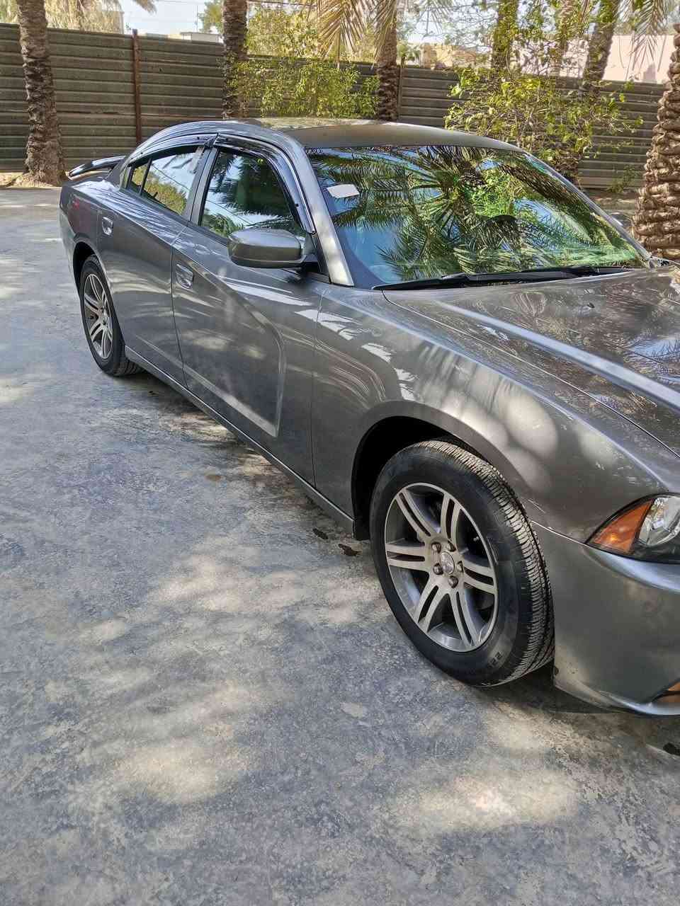 السلام عليكم اخوان جارجر مديل 2011خليجيه محرك 3600كير محرك اكسل كفاله تبريد قطعتين  تشغيل عن بعد سياره جاهزه رقم بغداد بسمي المكان بابل الهاشميه السعر 143وبيه مجال بسيط وهذا رقمي ***********
