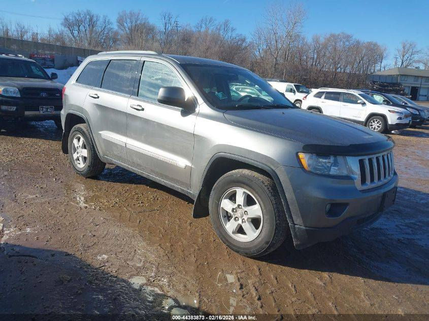 جيب لاريدو  2012
جيب شيروكي موديل 2012
وراد امريكي كلين (بدون حادث )
مكفولة كفالة عامة فقط الجاملغ الخلفي اليسر بارد قليل 
تخم تاير صدر تبريد اي نقص ماكو نهائيا 
4*4 دفع رباعي 
لون رصاصي فيلي 
محرك 6سلندر 
محرك 3600
السعر 165وبيها مجال بسيط  
اتصال ***********
