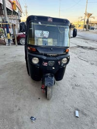 تكتك موديل 22 للبيع. مرقمه بأسمي وجاهزه بيه طخات بسيطه.  المكينه مجفته...