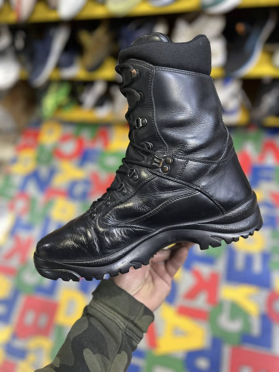 ايفرست روماني
بالة اصلي
قياس 43 رجل عالية
توصيل جميع محافظات 
واتساب
***********
