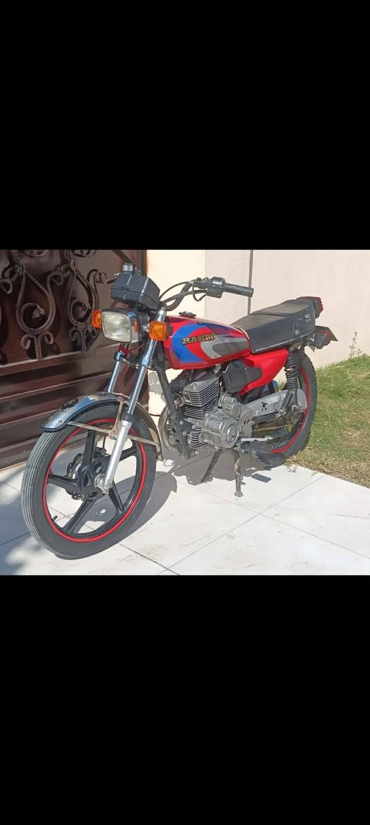 مكلف ب نشر. 
 سافين. محرك زنجير  ٢٠٠  ايراني أصل موديل ١٩٩٨  شراي اتصل رقم صاحب دراجه ***********. مكان خانقين
