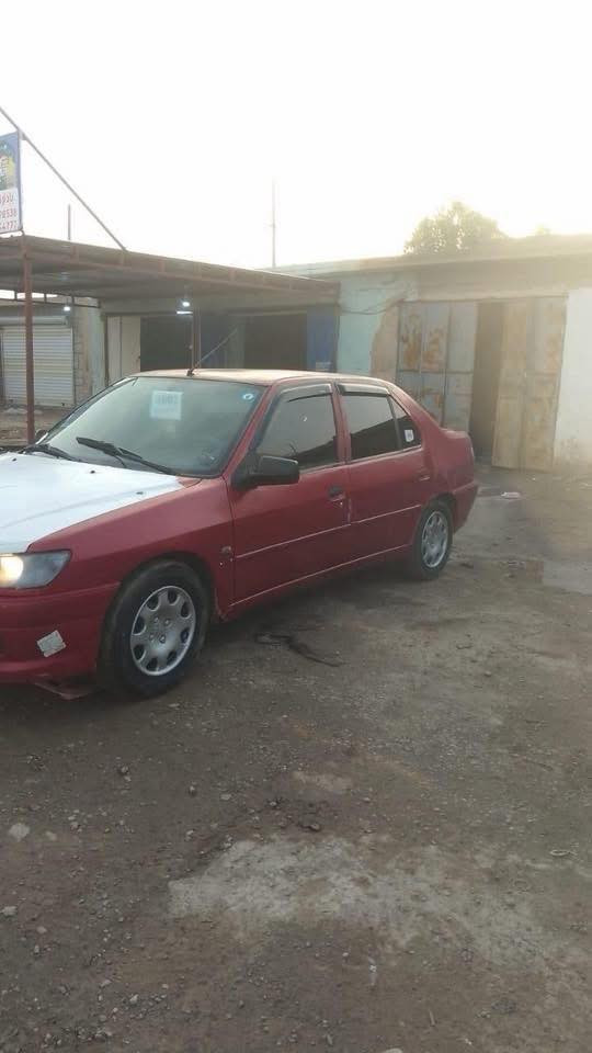 السلام عليكم بيجو 306 بلادية موديل 2003 لاضربه ولا صبغ ولا معجون بيها ملاحضات بسيطة رقم بغداد دولي مشروع وطني جاهزة للتحويل عليها ورقه لصاحبها تنزل من حسابها كير مكينة صدر كله جديد غرفه جديده تايرات تعبانه والباقي شوف العين المكان العلم السعر المطلوب 43 بيها مجال 

***********
