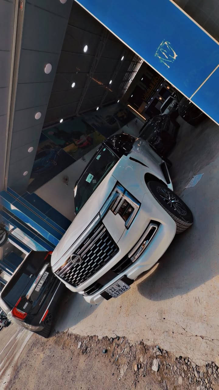 السلام عليكم 
للبيع 
نيسان باترول بلاتينيوم 2025 
بعدها بالضمان 
مغلفه ppf 
ومغلف القماره اسود ppf مسويها تو كلر 
السياره فول مواصفات 
معروفه مواصفات البلاتينيوم 
داخل احمر 
رقم اربيل 
مضلله بالسنويه 
ضمان شركه السور نيسان 
ماشيه 8 الاف فقط 
العنوان زيونه 
***********
