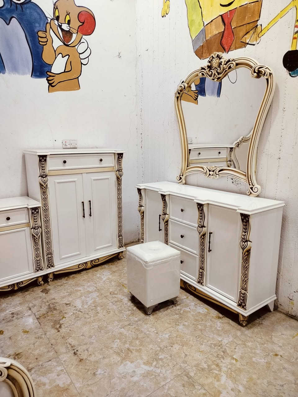 السلام عليكم غرفه نجاره عراقيه عنوان واسط العزيزيه شارع التربيه يوجد واتساب*********** موديل بابل
