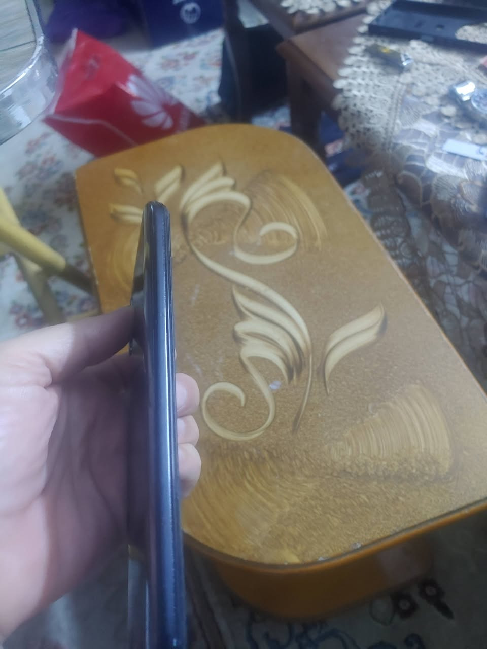 هونور 9 اكس برو ذاكرة 256 شريحتين نظيف جدا بس اكو فطر بسيط باعلى الظهر موضح بالصور بدون ملحقات وياه كفر  السعر 120 الف قفل
للتواصل 
*********** عادي وواتسب
