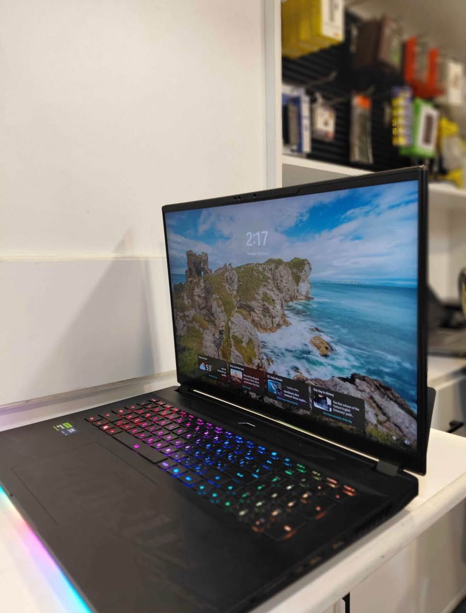 GIGABYTE AORUS MASTER 18 GAMING LAPTOP
CPU: Intel Core Ultra 9 275HX 5.4 GHz
GPU: NVIDIA GeForce RTX 5080 16GB GDDR7 VRAM
Ram: 32 GB DDR5
Screen: 18 inch 16:10 WQXGA (2560x1600) 240 Hz mini-LED Display
Hard: 2 TB NVMe
Cooling: WINDFORCE Infinity EX 270W
$2800
3.650.000 وەرەقە و معامەلە

2400 دولار

سلیمانییە السليمانية, العراق


**إذا كنت صاحب هذا الإعلان وتريد حذفه لأي سبب، رجاءا أرسل رسالة إلى الدعم الفني**
