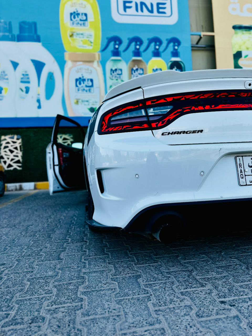 السلام عليكم 
دوج جارجر 2019GT
ضراره جاملغ فقط بدون دواخل ورباك 
كما مواضح بسونار
مواصفات فول عده فتحه
ماشيه 120 سياره ستخدام شخصي 
رقم بغداد جديد
مكاني دوانيه
***********
السعر 220 
واتساب او اتصال
