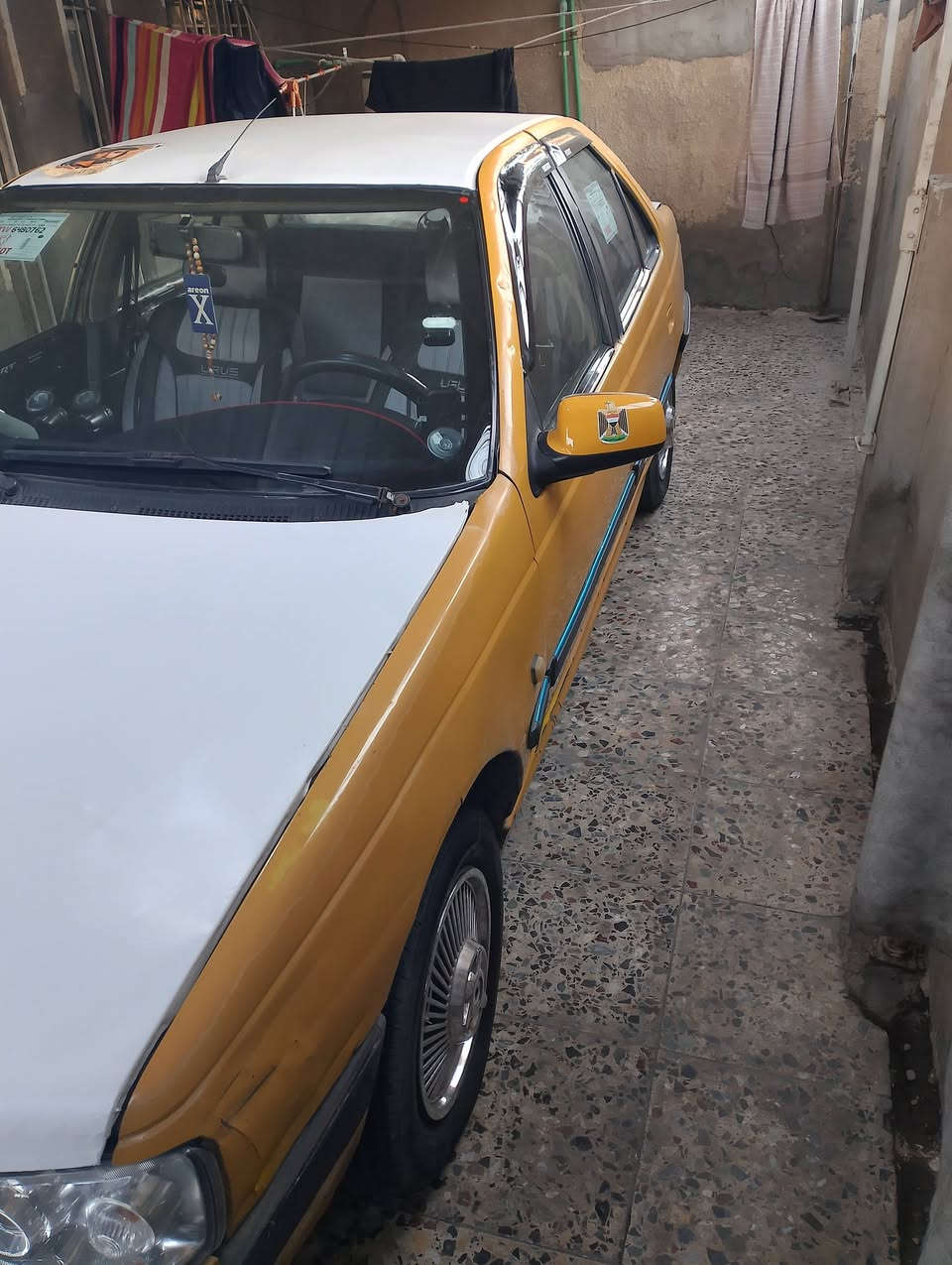 بيجو لميس موديل 2012 رقم بغداد سيارة جاهزة مكينة وطخم تأثير جدد وتبريد شغال السعر 26$ ورقة ويبقى ١٠$ ورقات ايكمل الرقم والتحويل والهيئة ويحول من صاحبهة وباقي لفلوس لصاحبه مكاني بغداد رقم الهاتف ***********
