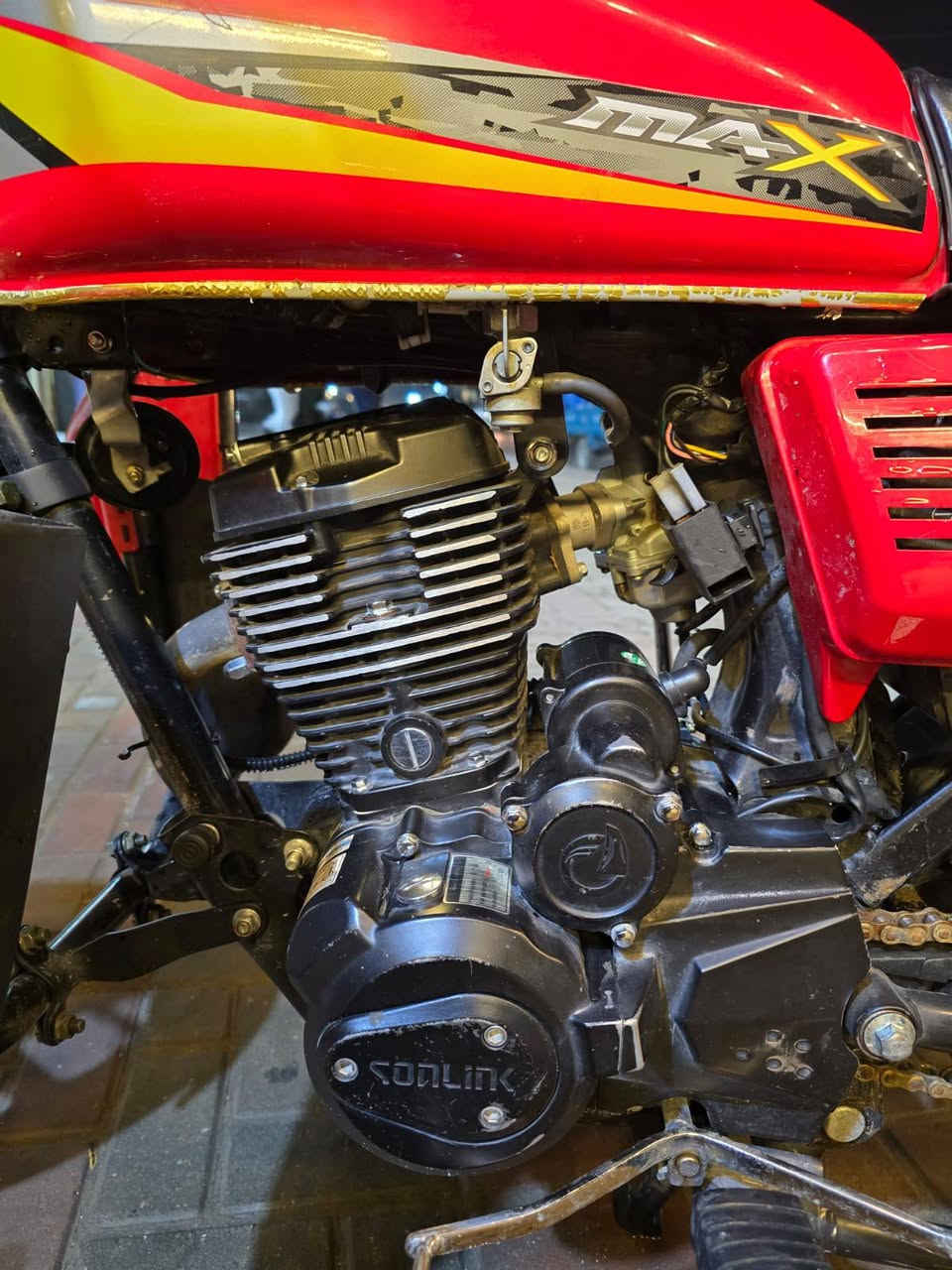 السلام عليكم دراجه ايراني 2024 دراجه كفاله نقصها بس هورن  الصدر دراجه نفس ما واضح لك بالصور للاتصال***********
