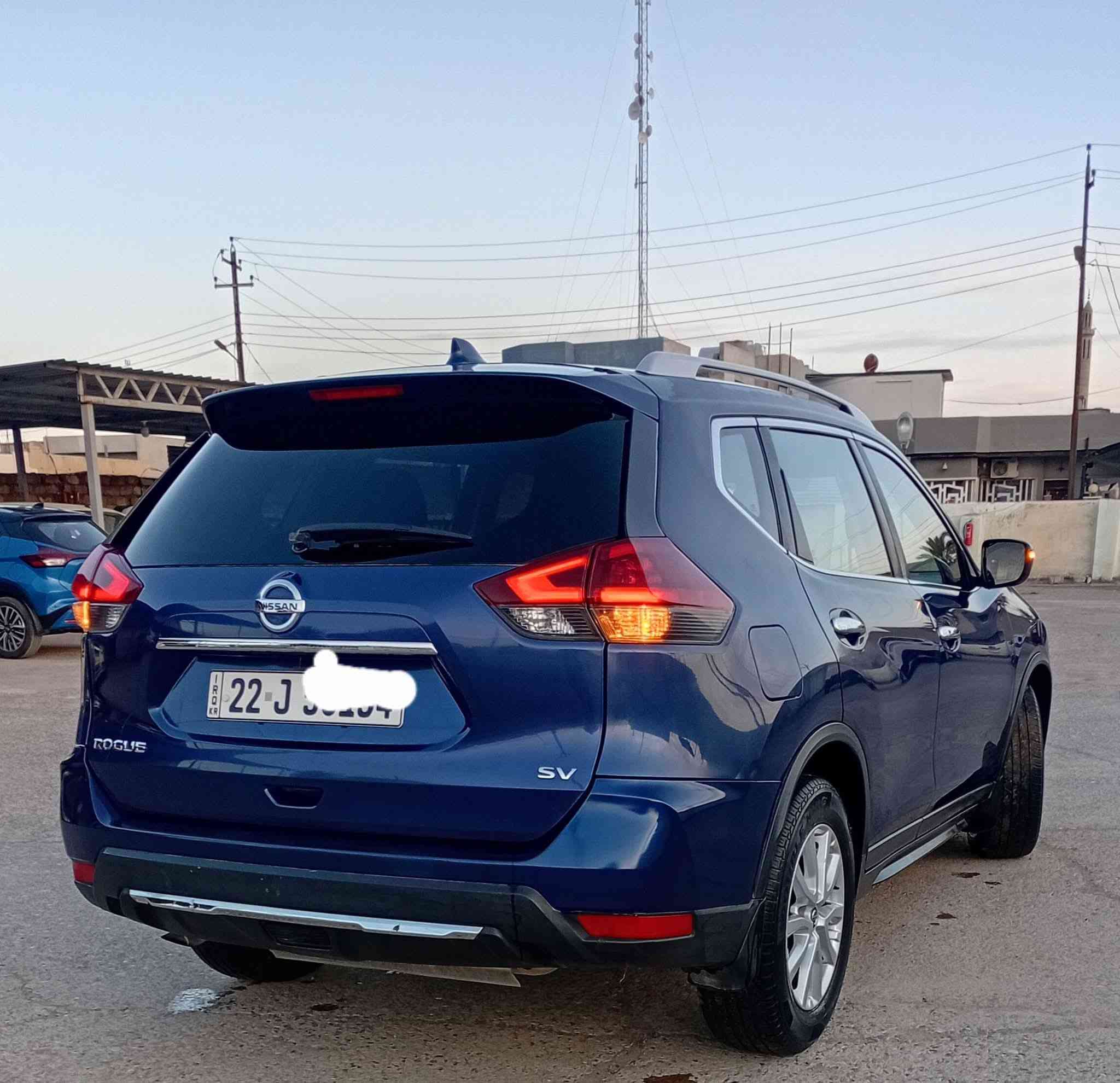 NISSAN..ROGUE..2018.Sv.BiS..2.5...22 
رقم أربيل 22.
#السياره: يربك سليم 
المواصفات Sv ..Bls 
بصمه 
تشغيل عن بعد 
صندوق كهربائي 
كشن كهربائي 
تبريد قطعتين 
ليد AUOT 
ليد LED
اشاره فى مراه 
كشنات هيتر 
مانع الانزلاق 
ECO +SPORT 
ABS+USB+AUX 
12V توفير الطاقة 
لادار جوانب امامي وخلفي 
#محرك_كير_مامفتوح.شرط 
#محرك_4V_2500.
#ملاحظة: رقم شاصي مرافق مع الصور _ ضرر جاملغ خلفي + شبر باب نفر صبغ بدون داخل 
#العنوان : الموصل _ الحمدانية 
#الاتصال: *********** _ ***********.
