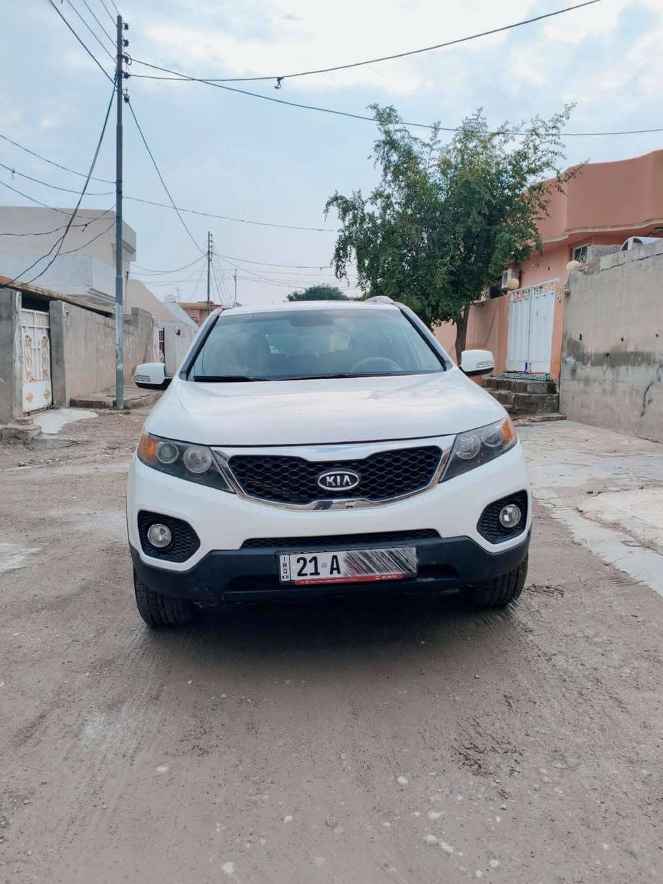 من رخصة صاحب الكروب ...للبيع كيا سورينتو موديل ٢٠١٢ رقم جديد سنوية جديد ماشيه ١٠٢ كيلومتر فقط  تايرات جديد باتري جديد سيارة مابي اي نقص رقمها سليمانية والسنوية بأسمي.
مواصفات تحكم أستيرن مرايه شفط أشارة بالمرايه كاميرا خلفي تبريد ثلاث قطع ٧ راكب وبي بعد مواصفات ... بالنسبة للسعر اتصل على رقم الهاتف *********** ❤️
