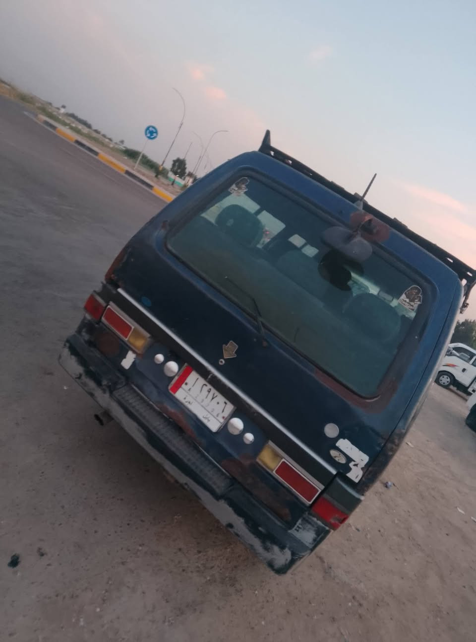 كيا بستا 95
محرك كير
حدادية من شواصي كله نظيف مابي شخط
حصيره كاعيه جديد
كشنات بريجو 
العنوان بغداد التاجي 
*********** واتساب واتصال
