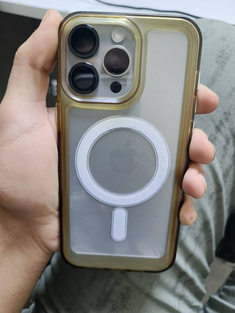 15 برو ماكس بطاريه 86 نضيف وتر برووف شخط مابي لا مبدل ولا مفتوح ولا أي شي ذاكره 256 للبيع ب  970 وبي مجال حك الجيه مكاني زعفرانيه للتواصل ***********
