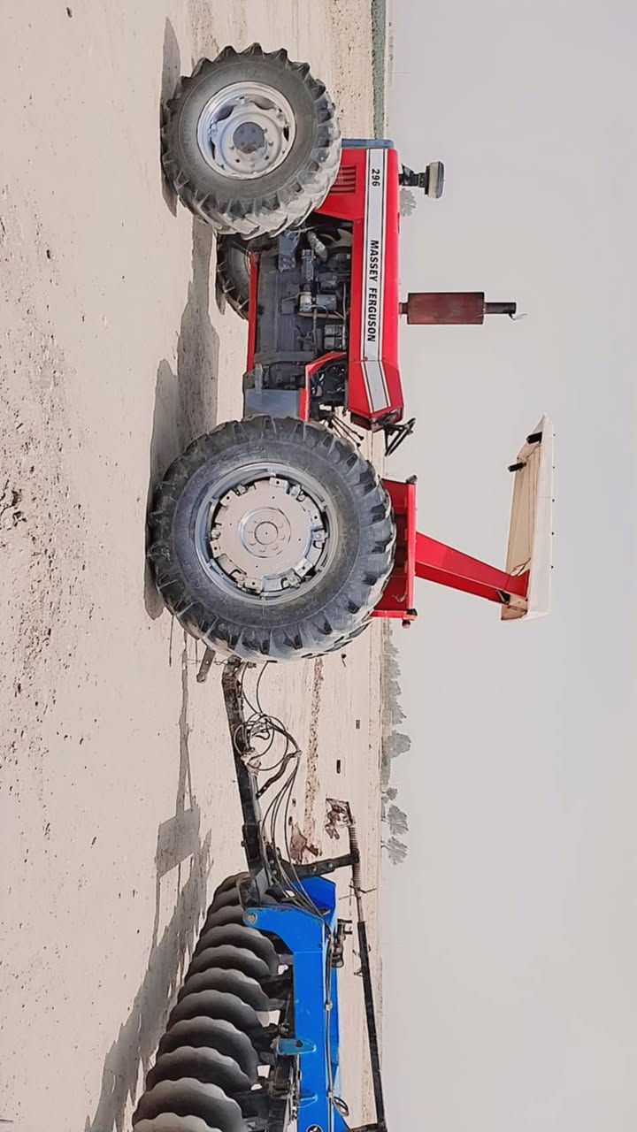 السلام عليكم للبيع تركتر فوركسن موديل 1989 حجم 120برازيلي رقم وسنويه مكفوله كفاله جاهزة للكراب الستفسار اكثر اتصل ***********///***********
