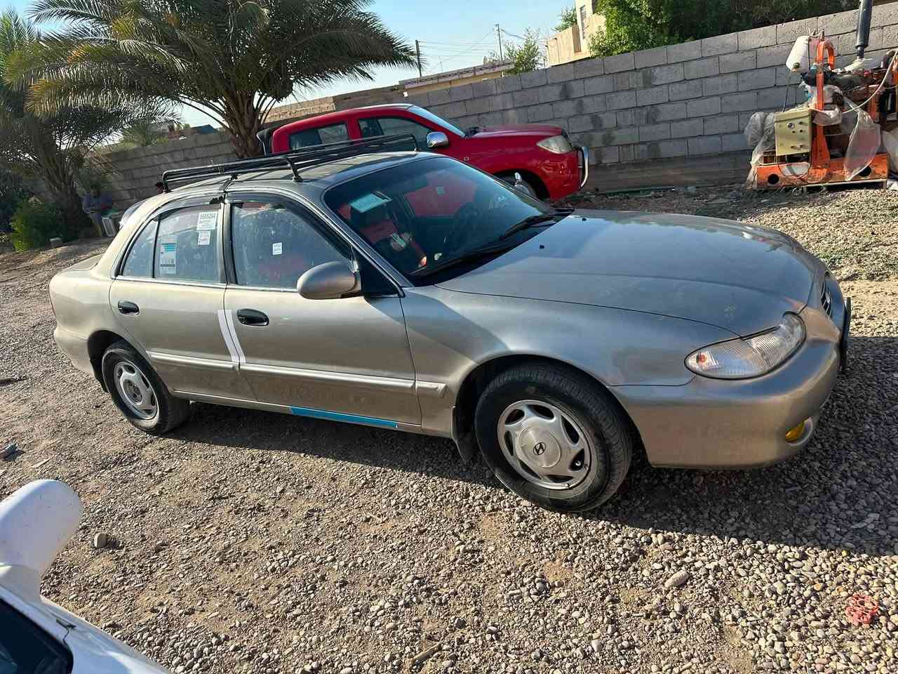 سوناتا موديل 2000 للبيع 

كير محرك مكفولات 
تدفئة تبريد بشرط 
رقم ديالى انكليزي لحد 28 
للاستفسار ***********
