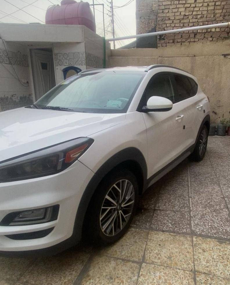 توسان 2020 وارد امريكي بيع مستعجل
محرك 2400 
بصمه
سايد بريك بصمه
رادارات امامي جوانب
مود درايف
تحكم جهتين
تبريد قطعتين
كشنات تدفئه
سياره كير مكينه اريباك مكفول
حداديه تخم تاير كله جديد 
ماشيه 57 الف
الحادث فقط جاملغ سرقه بدون دواخل 
السعر 165 ورقه
***********
العنوان بغداد الجديده
