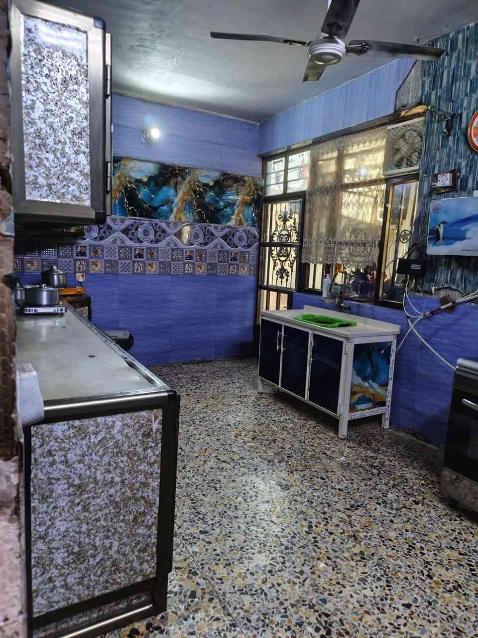 🏡 بيت طابقين للبيع أو الإيجار في العبيدي 🏡
​📍 الموقع: رئاسة العبيدي، خلف مدرسة النابغة، بشارع يحيى للعروض (قرب سوق الرئاسة)
​📐 المساحة: 180 متر مربع
​🏗️ سنة البناء: 2017
​✨ لمحة سريعة عن تقسيم البيت
​👇 الطابق الأول: غرفتين نوم + صالة استقبال + مطبخ + صحيات (داخلية وخارجية) + كراج أمامي مظلل
​☝️ الطابق الثاني: 4 غرف نوم (نفس مساحة الطابق الأول) + مطبخ إضافي + حمام مجهز
​📞 للاستفسار عن السعر وتفاصيل أخرى، يرجى الاتصال على الرقم 
➡️ ***********
