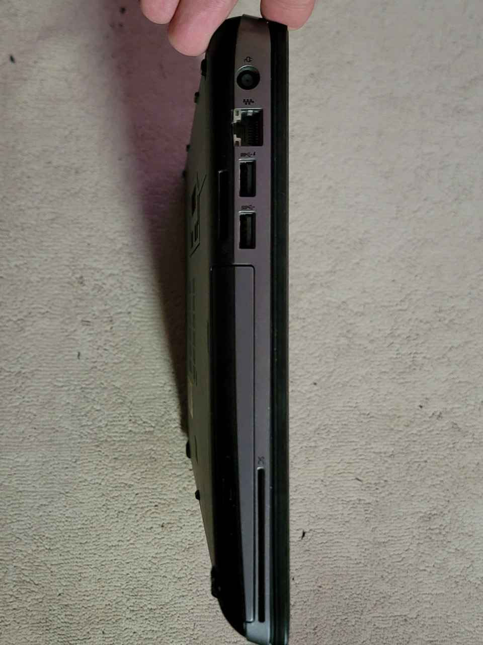 155 ألف فقط 

مستعجل على بيعها جوه السوق جاي تنباع ب180

لابتوب hp

مواصفات حلوة ومناسبة 

معالج كور اي 5 جيل الرابع 

رام 8 كيكا قابل للتطوير

هارد 256 كيكا SSD قابل للتطوير 

بطارية ممتازة تطول الى 5 ساعات حسب الاستعمال 

توصيل متوفر وشرط الفحص والقناعة حلة, بابل


**إذا كنت صاحب هذا الإعلان وتريد حذفه لأي سبب، رجاءا أرسل رسالة إلى الدعم الفني**