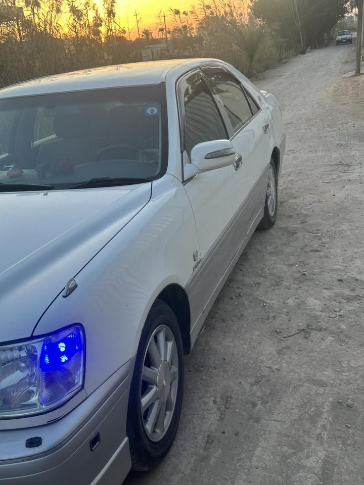 السلام عليكم
كراون ملكه موديل 2003رقم بغداد نلكليزي
تسجيل جديد مكفوله كفاله عامه  تحويل مباشر بسمي 

1 - كرستال اصل 
2 - دبل شاشه 
3 -كامرات 
4 - رادار 
5- مري شفط 
6- ثلاجه 
7 - كشنات 4 كهرباء 
8_جام اوتو 
9 - تبريد قطعتين 
10 - ديفور الكبير 
11-اربع دكم 
وبعد بيها هواي مواصفات 

مكاني بابل - القاسم 

***********
***********
